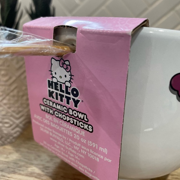 Hello Kitty Halloween Noodle Bowl - Picture 5 of 5